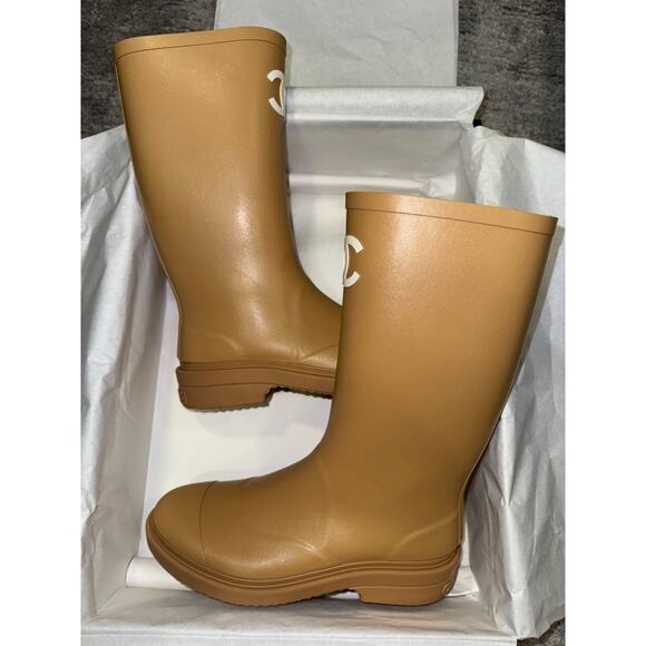 Chanel REV Beige White Wellington Wellies CC Logo Pull On Rubber Rain Boots 40 - Picture 11 of 16